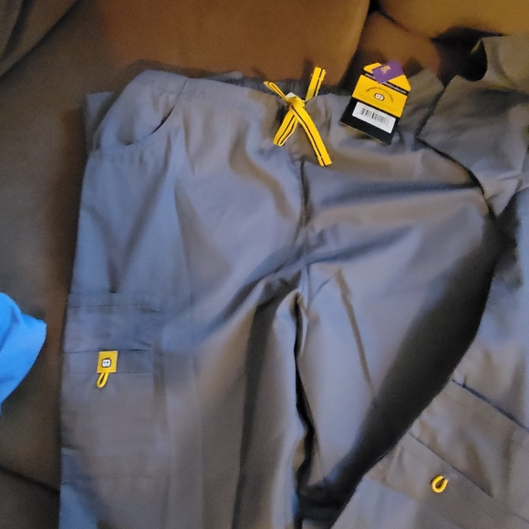 WonderWink Pants - WonderWink: Scrub Pants- NEW-  gray. Size Large Tall